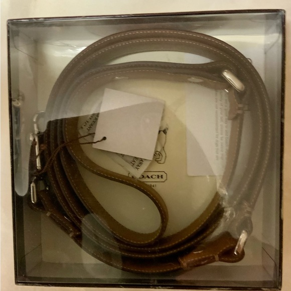 New with Tags Coach Light Brown 54” Dog Leash Below $350 Sz L Below $350 Retail - Picture 9 of 10